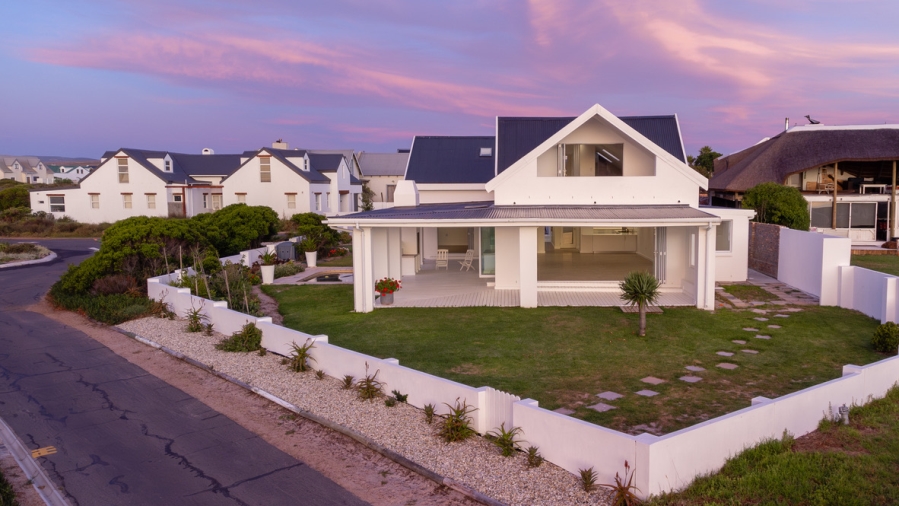 5 Bedroom Property for Sale in Grotto Bay Western Cape
